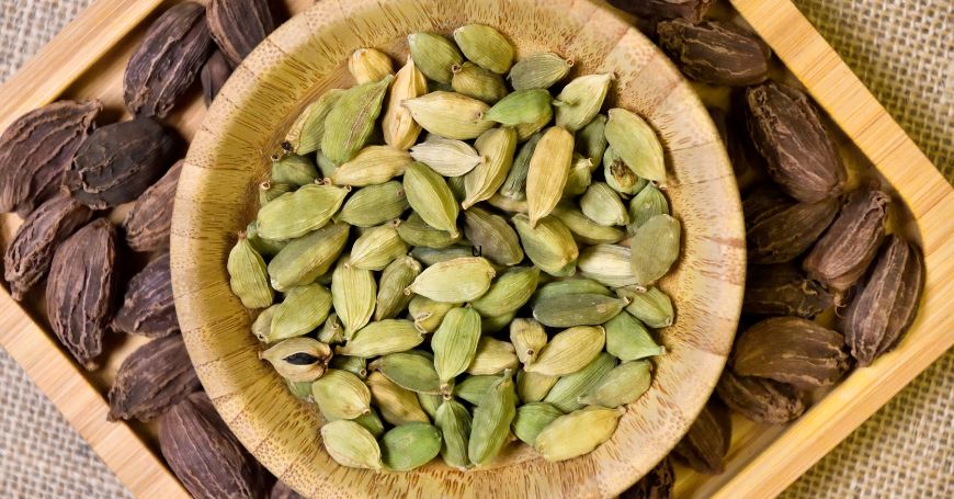 Cardamomo: Cos'è, Proprietà e Usi Culinari