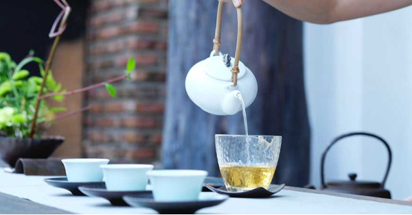 Tee zubereiten: Wie man die perfekte Tasse macht!