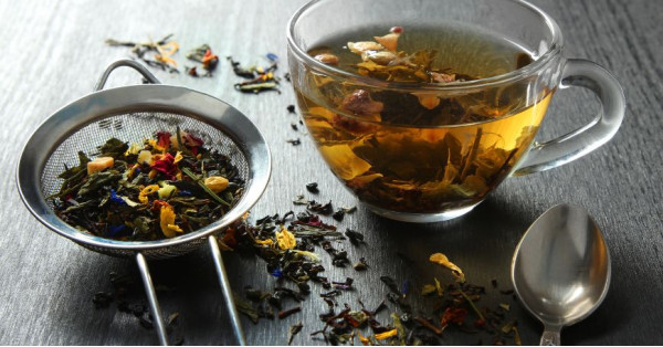 Herbal Teas for Colitis: Recommended Herbs and Plants