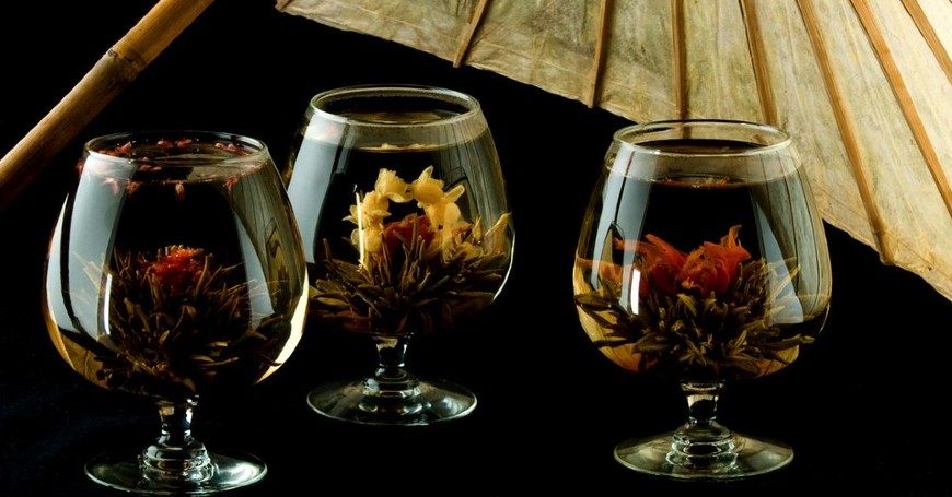 fleurs de thé en centre de table